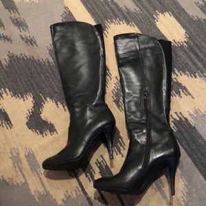 Stuart Weitzman Park Stretch-Leather boot size 10
